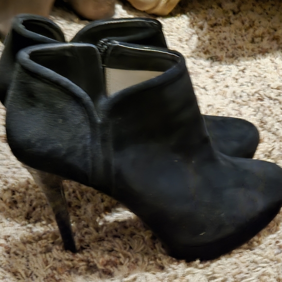 Michael Kors Heeled booties in black suede with snakeskin heel - Picture 1 of 6